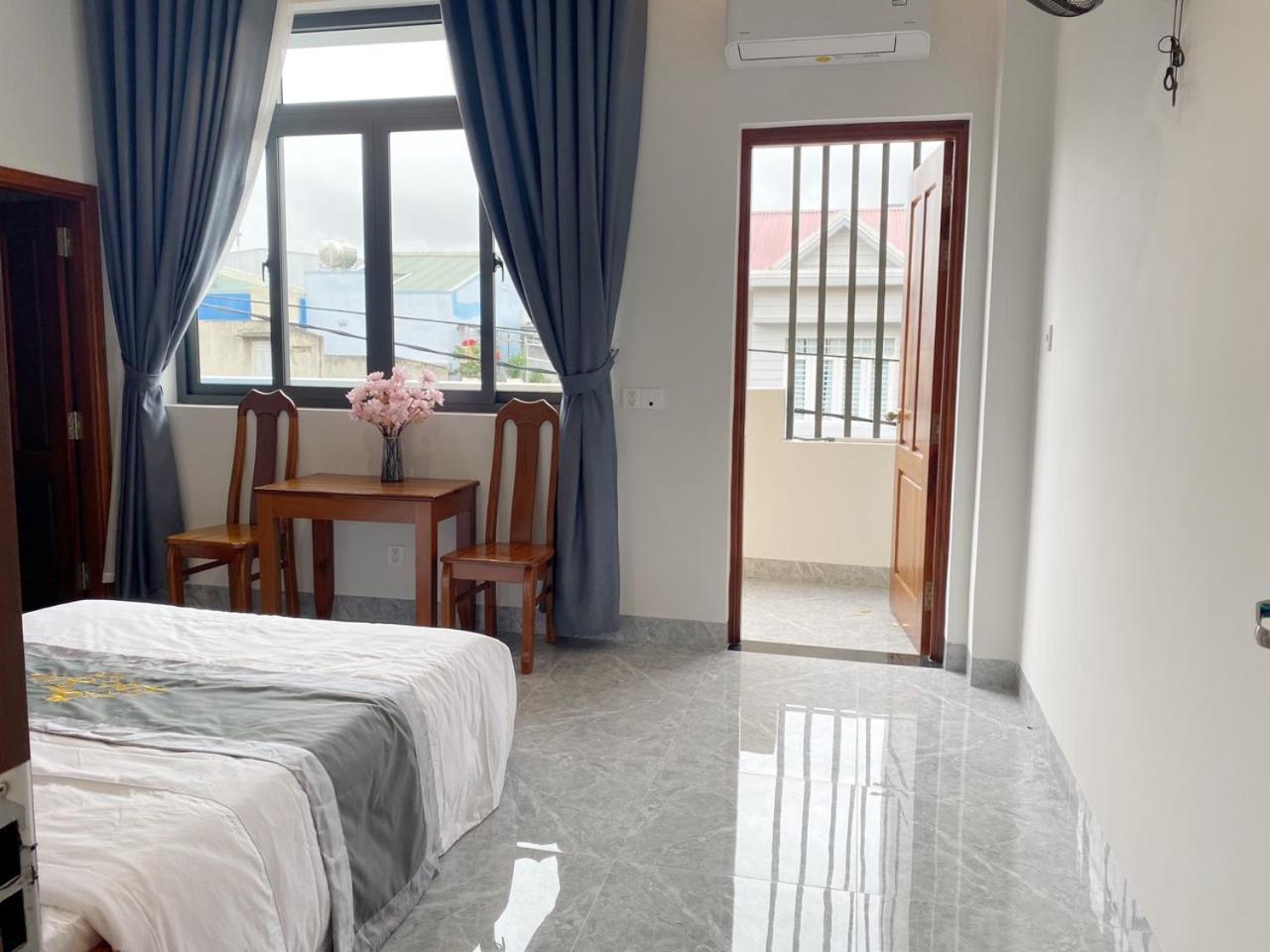 Loc Son Hotel Buôn Ma Thuột Dış mekan fotoğraf