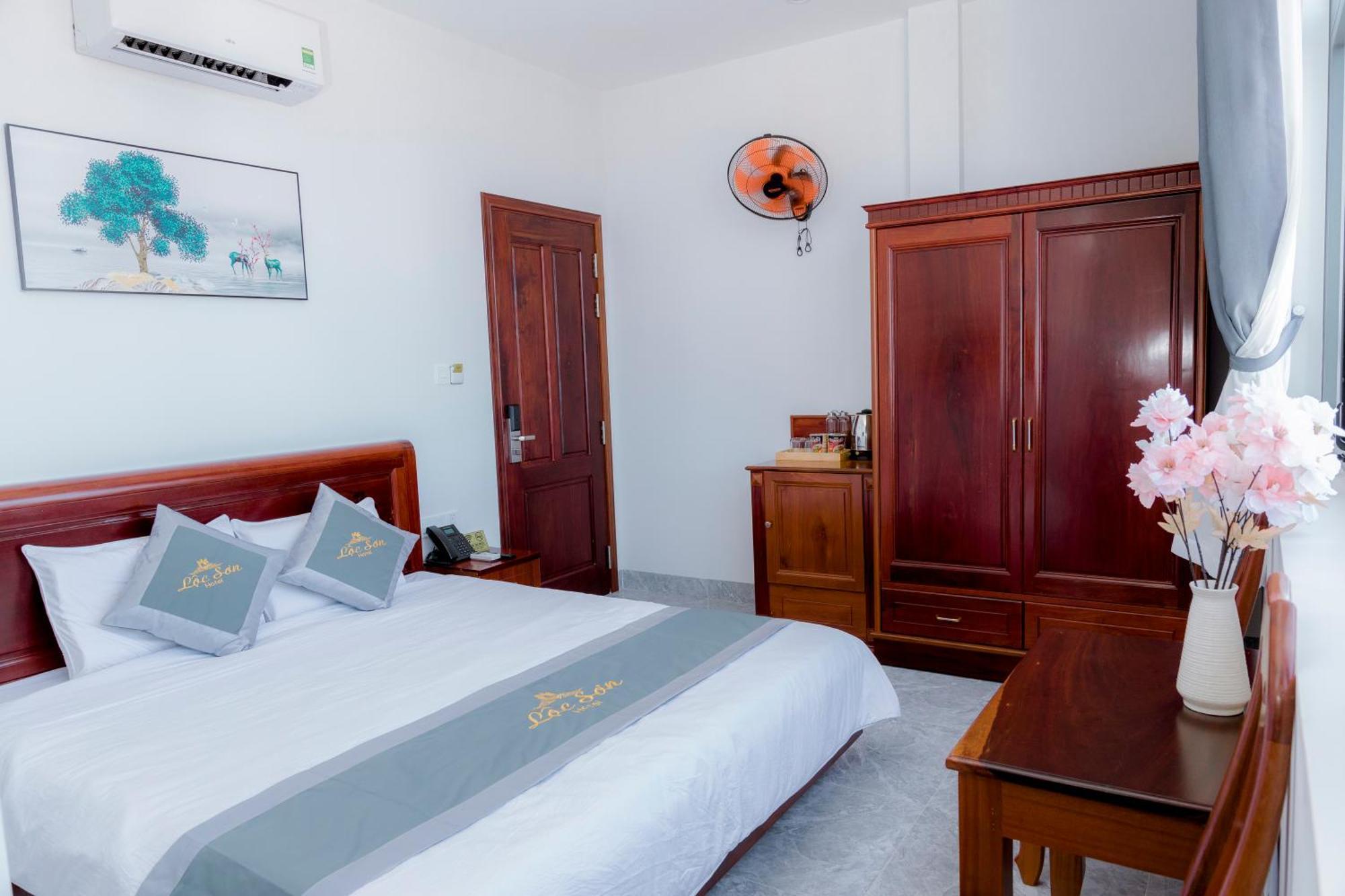 Loc Son Hotel Buôn Ma Thuột Dış mekan fotoğraf