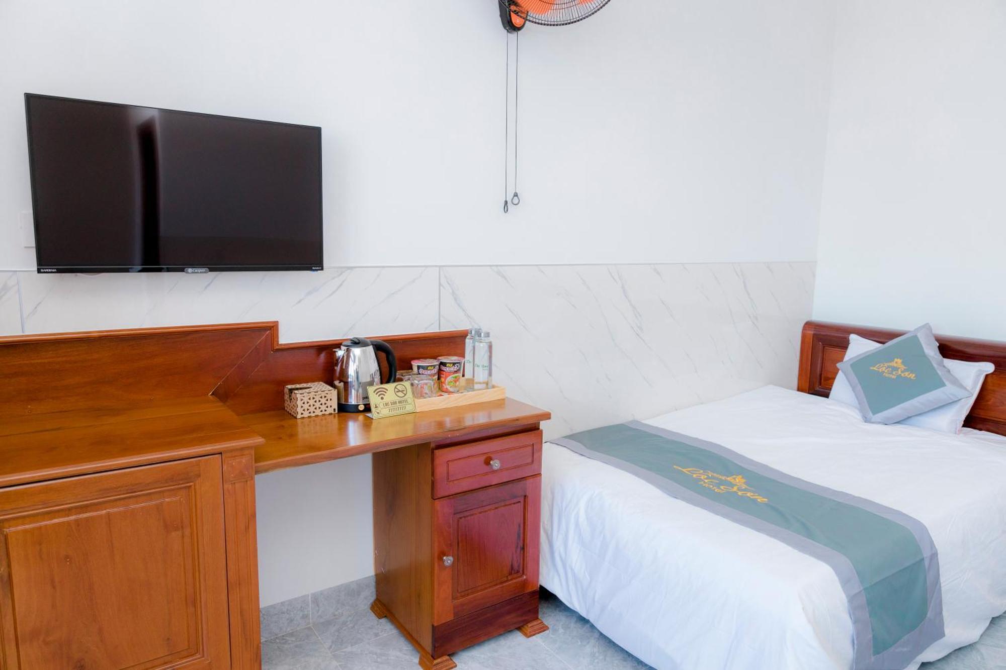 Loc Son Hotel Buôn Ma Thuột Dış mekan fotoğraf