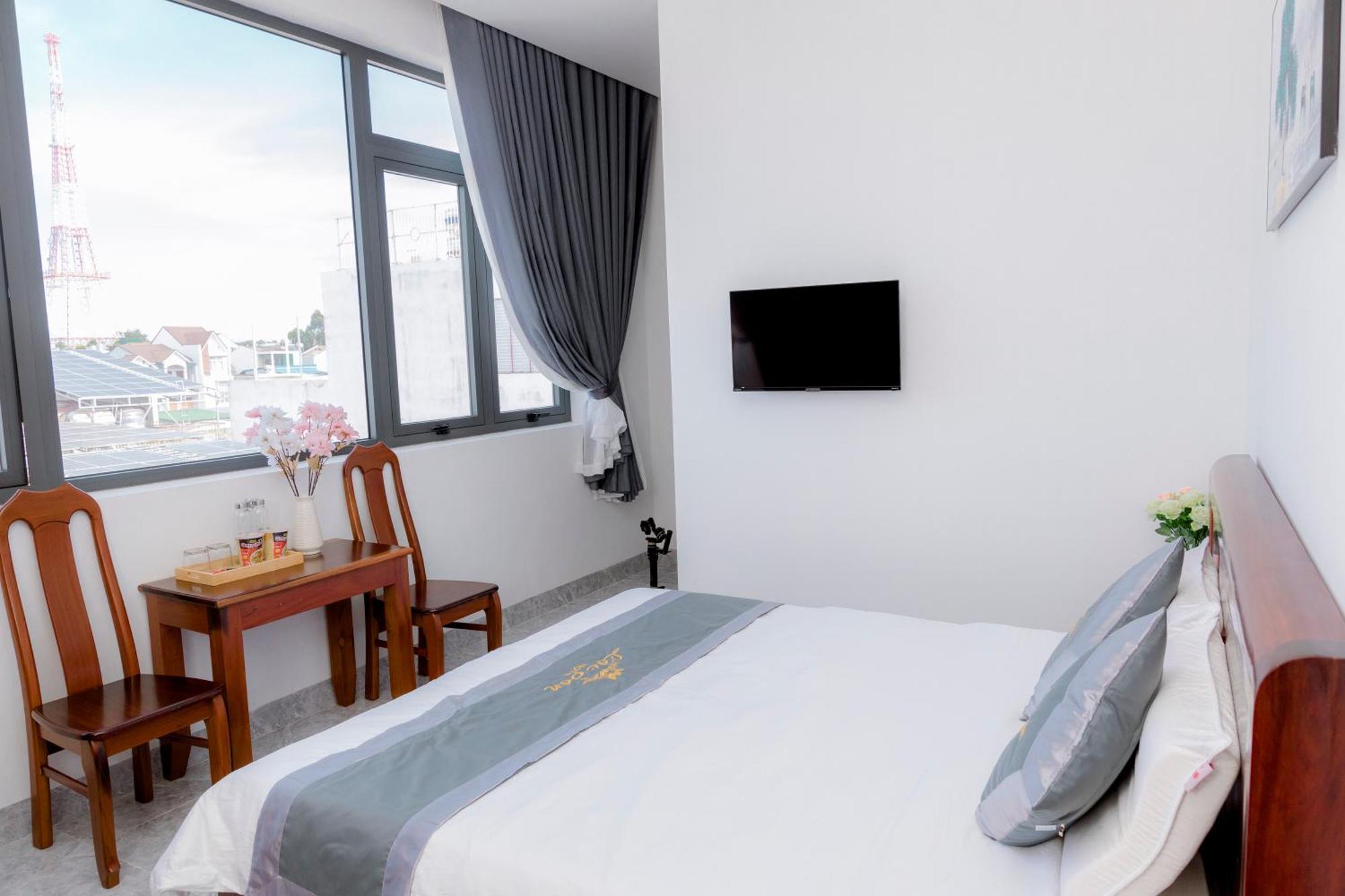 Loc Son Hotel Buôn Ma Thuột Dış mekan fotoğraf