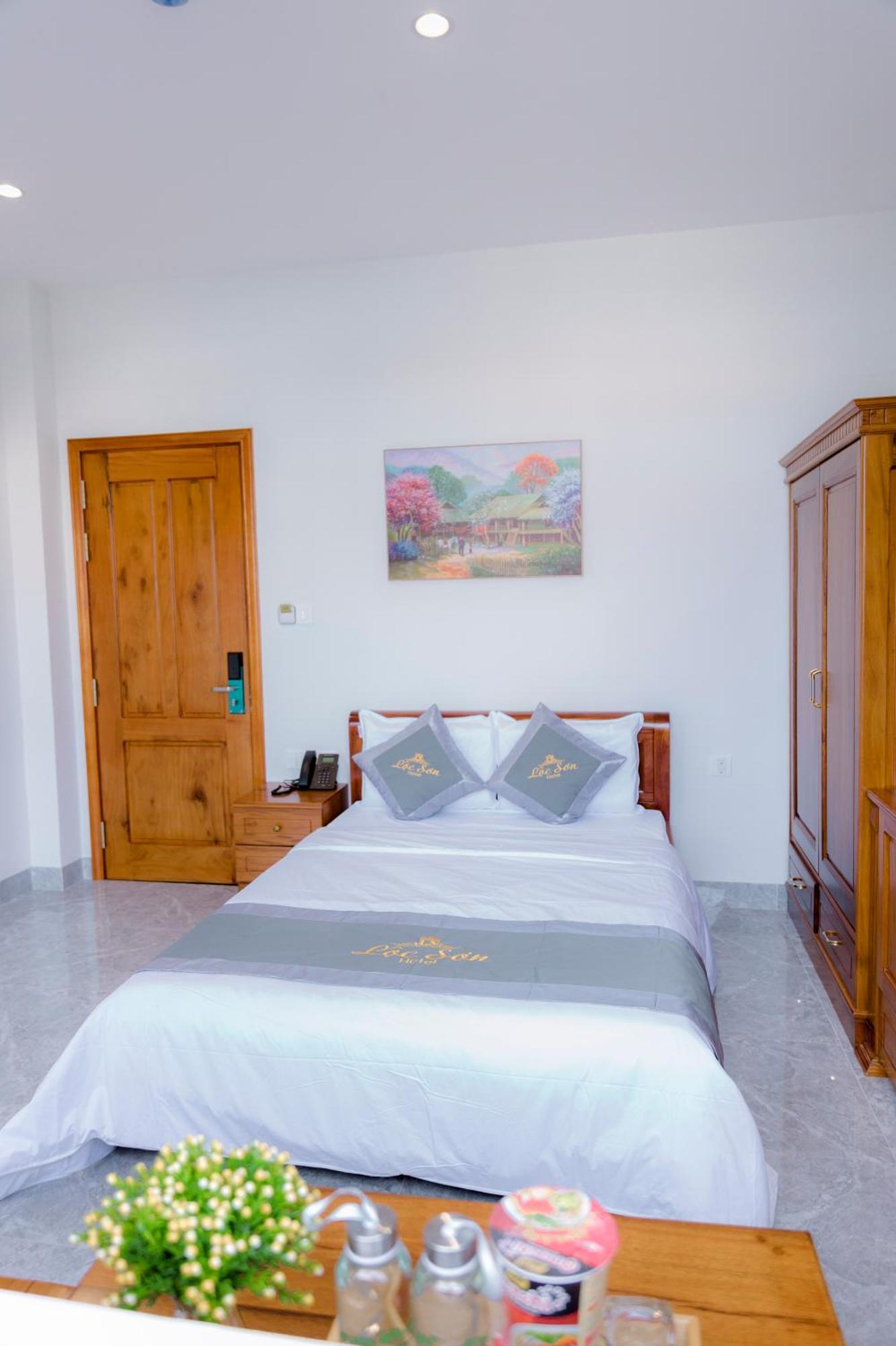 Loc Son Hotel Buôn Ma Thuột Dış mekan fotoğraf