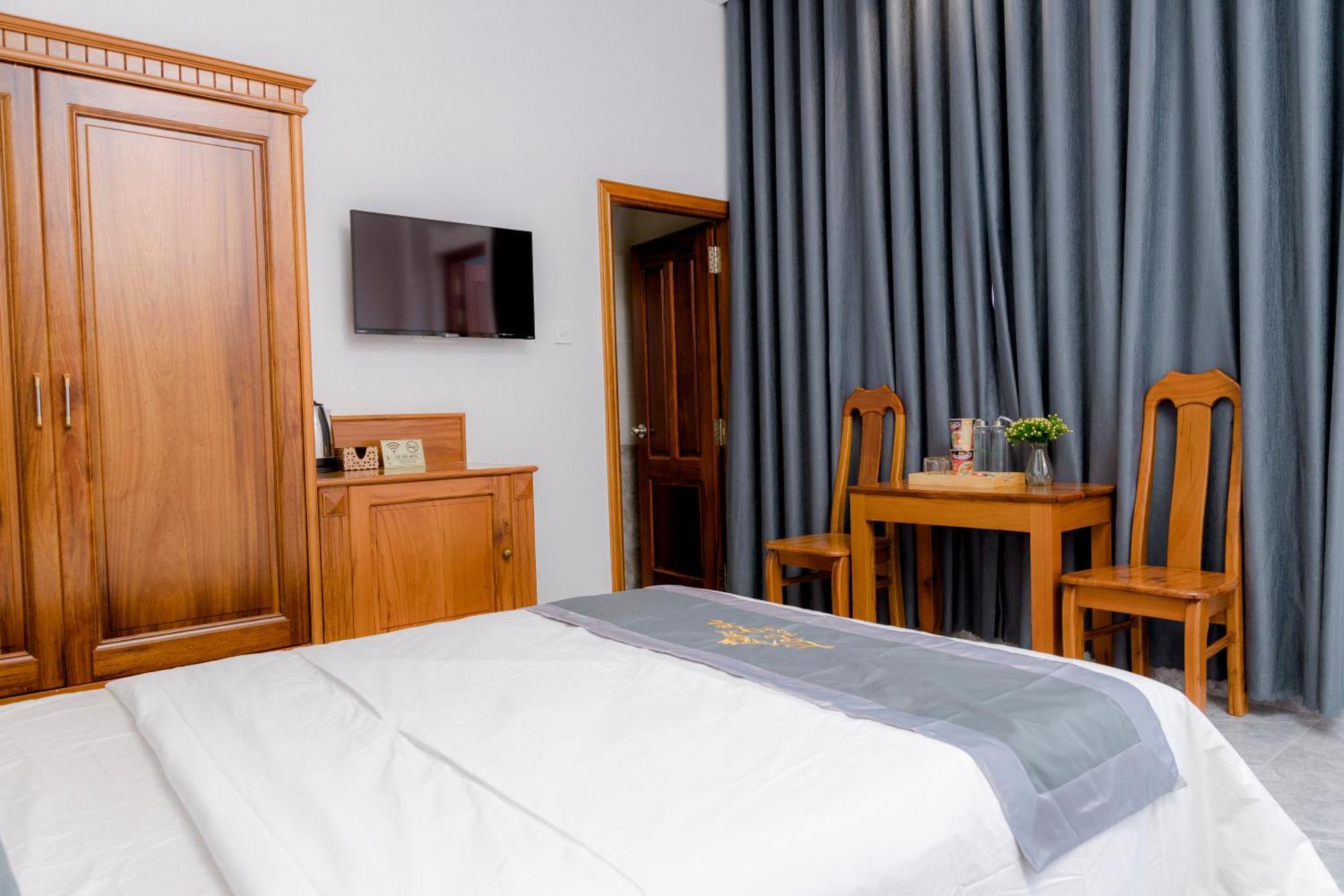 Loc Son Hotel Buôn Ma Thuột Dış mekan fotoğraf